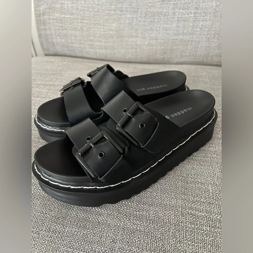 Madden Girl Black Double Buckle Slides - Picture 1 of 5